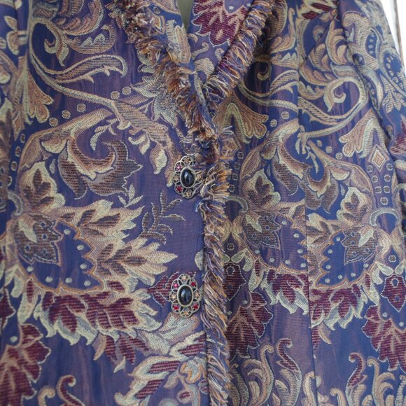 Vintage Tapestry Ladies Jacket With Unique Buttons - Picture 3 of 8